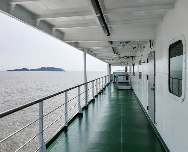 Maritieme warmwateroplossingen voor beroepsvaart Maritieme warmwateroplossingen voor beroepsvaart