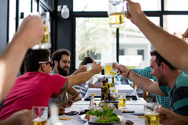 Duurzame warmwater- en verwarmingssystemen voor catering en grootkeukens, geleverd door Inoxcon en afgestemd op continu gebruik en hoge belasting.