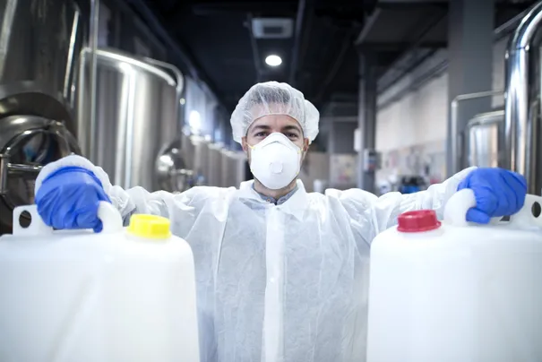 Inoxcon levert krachtige warmwatersystemen voor industrieel wassen en cleanen, gebruikt in reinigingsprocessen voor installaties, materialen en industriële omgevingen.